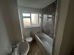 Photo 16- click for photo gallery